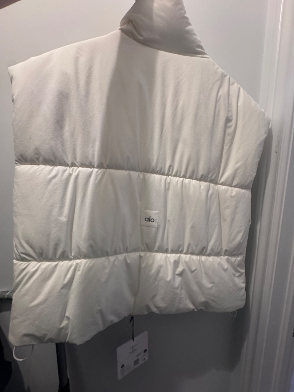 ALO Incline Puffer Vest - Picture 4 of 4